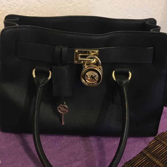 Michael Kors purse - Picture 1 of 7
